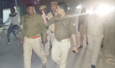 सीओ ने फोर्स के साथ धर्मापुर बाजार में किया फ्लैग मार्च