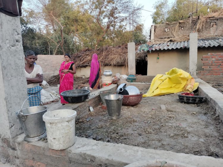 मेहनत की कमाई पर फिरा पानी, सब हुआ आग के हवाले , बन गया राख