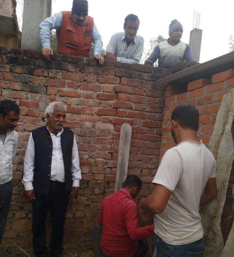 बेख़ौफ़ दबंगों ने किया पीड़ित के जमीन पर अवैध कब्जा