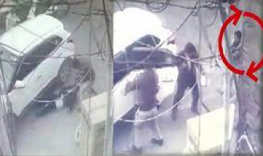 प्रयागराज हत्याकांड:अखिलेश यादव के साथ वायरल हुआ फोटो