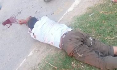 बाइक के आमने-सामने की टक्कर में बाइक सवार युवक घायल