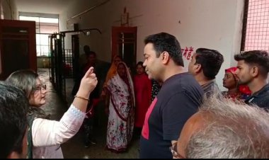 प्रसव कक्ष में गन्दगी देख भड़की एसडीएम