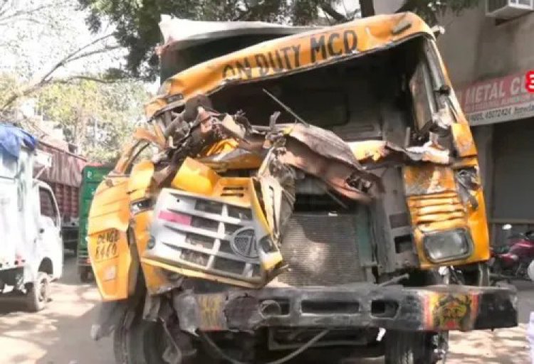 फुटपाथ पर काम कर रहे मजदूरों और बच्चों को ट्रक ने कुचला, चार की मौत
