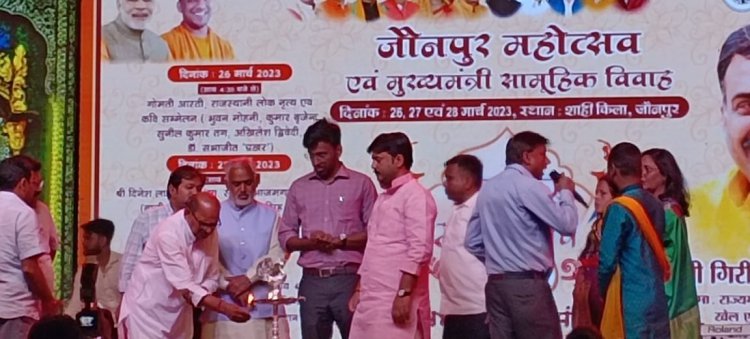 जौनपुर महोत्सव के अन्तर्गत दूसरे दिन शाही किला में भव्य एवं मनमोहक कार्यक्रम आयोजित हुए