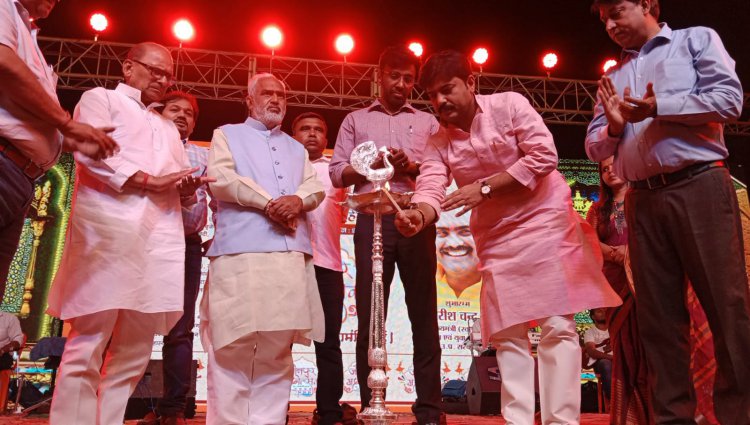 जौनपुर महोत्सव के अन्तर्गत दूसरे दिन शाही किला में भव्य एवं मनमोहक कार्यक्रम आयोजित हुए