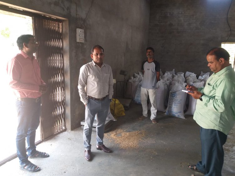 राजकीय गेहूं क्रय केंद्र सिकरारा का निरीक्षण, अनुज कुमार झा