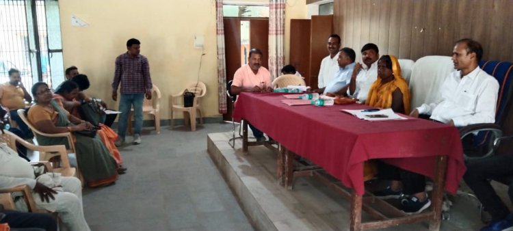 क्षेत्र पंचायत सदस्यों की ब्लॉक सभागार में की गई बैठक