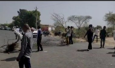 आर्टिका कार  ने युवक को घसीटा , इलाज के दौरान मौत