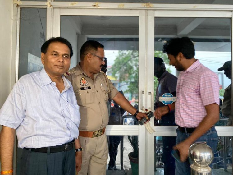 महिला की मौत के बाद अस्पताल पर लगा सरकारी ताला, कार्यवाही