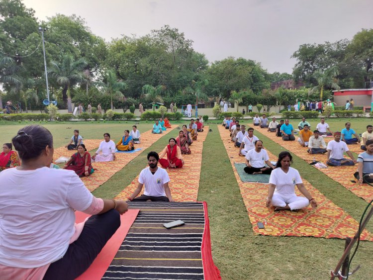 लोहिया पार्क में हुआ योगाभ्यास