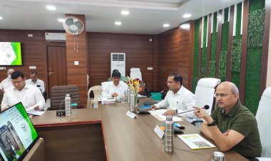 कलेक्ट्रेट सभागार में राजस्व कार्यो की समीक्षा बैठक सम्पन्न