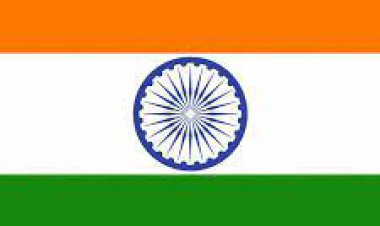 बाजारों में  लगी तिरंगे की भरमार