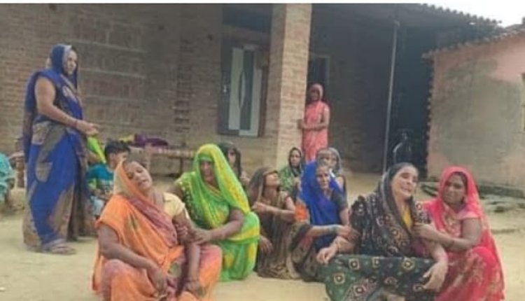 दो छात्र की मौत से पसरा गाँव में सन्नाटा