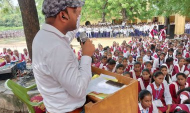 सोशल साइट पर कम उम्र होने पर उपयोग की अनुमति नहीं: ओपी जायसवाल