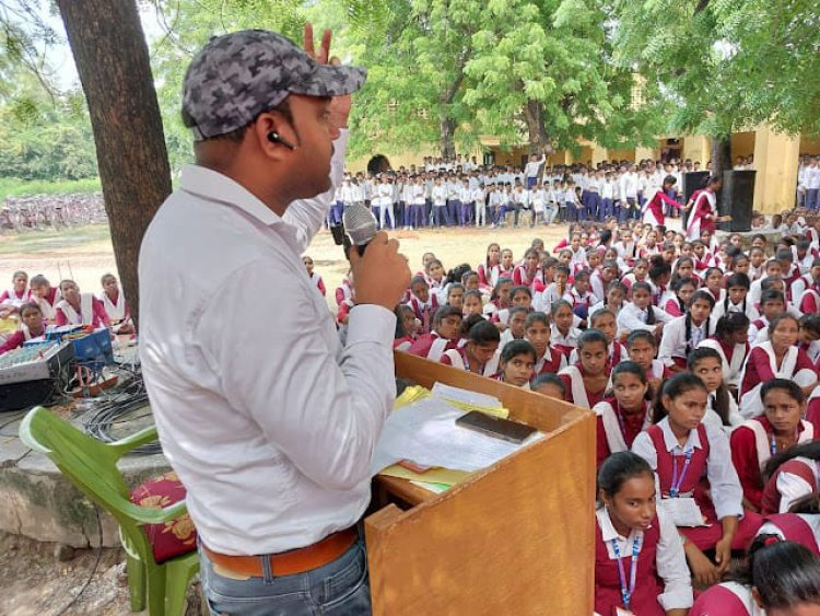 सोशल साइट पर कम उम्र होने पर उपयोग की अनुमति नहीं: ओपी जायसवाल