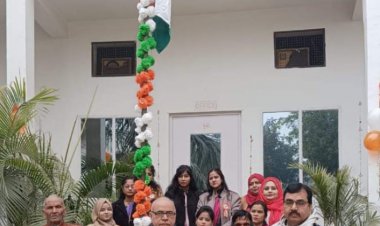 गोकुल एकेडमी पर शान से लहराया तिरंगा