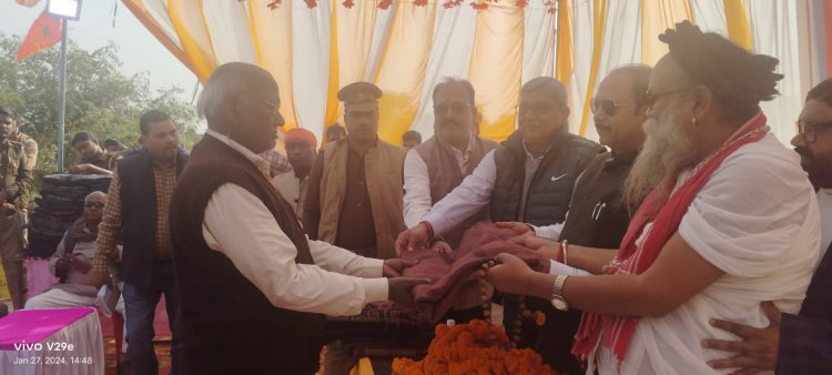 प्रभावती देवी चैरिटेबल संस्था द्वारा किया गया कंबल वितरण