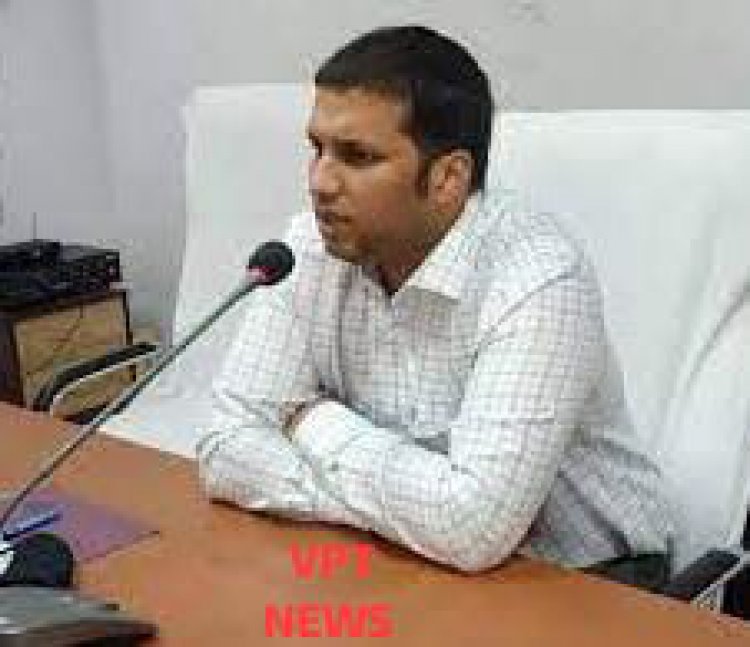 जौनपुर के जिलाधिकारी अनुज झा का हुवा तबादला रामपुर के डीएम रविंद्र कुमार मंदर को जौनपुर