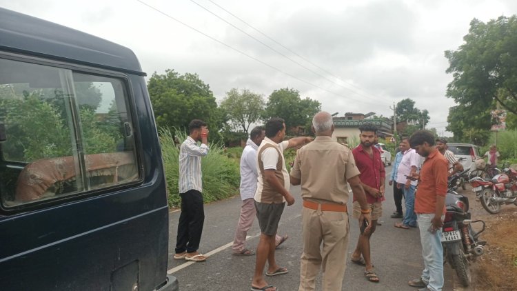 टैम्पो में सात और लड़कियों के हाथ-पैर बंधे होने व बेहोशी की बात बताई; जलालपुर, जफराबाद व एसओजी टीम जांच में जुटी